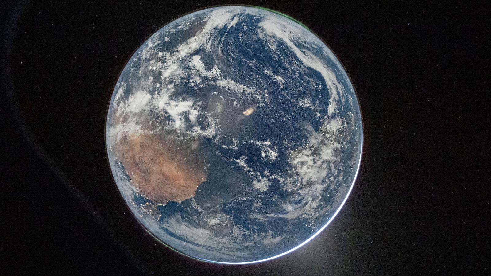 Artemis II Astronauts Share Breathtaking New Images of Earth: What This Means for Space Technology Learners